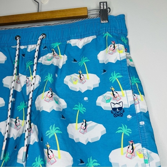 Party Pants Chillin Penguins Tropical USA Swim Trunks M - Picture 4 of 8